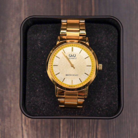 Reloj dorado