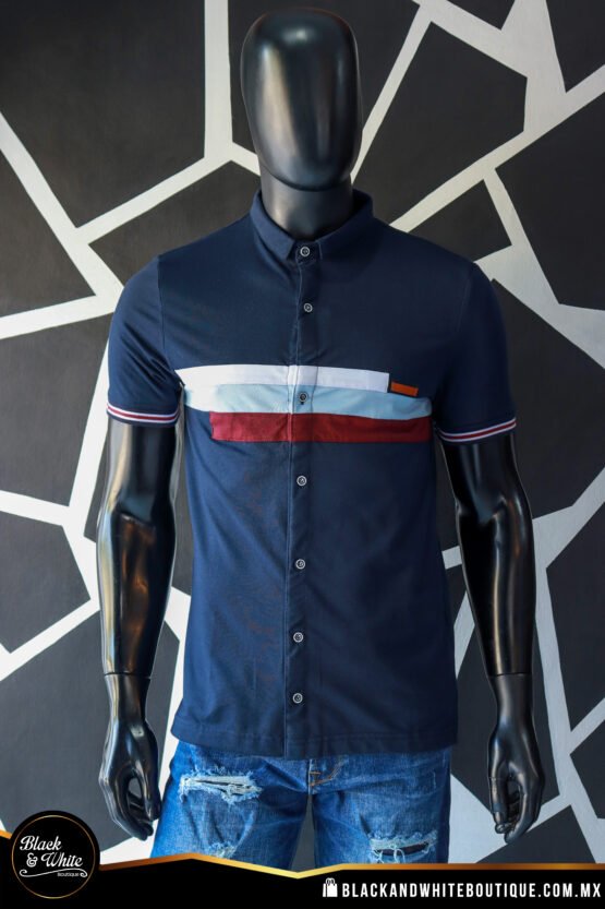 Camisa azul marino con blanco, cielo y tinto
