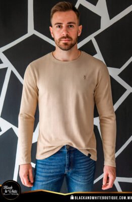 Playera beige manga larga
